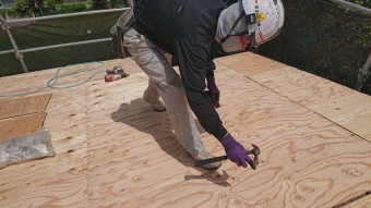 所沢市北中 セキスイかわらU屋根 葺き替え工事 野地板施工