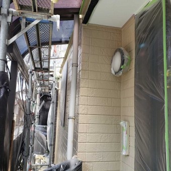 所沢市和ケ原 屋根カバー、天窓撤去、外壁塗装工事 外壁塗装 玄関周り