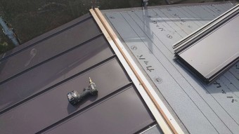 所沢市北中 セキスイかわらU屋根 葺き替え工事 防水ルーフィングシート、立平スタンビー施工