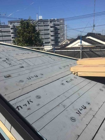所沢市 北所沢 屋根葺替え 瓦屋根剥がし 防水ルーフィングシート施工