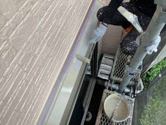 入間市 屋根・外壁塗装 付帯部 シャッターボックス塗装 (3)
