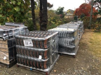 和型瓦屋根葺き替え 瓦搬入