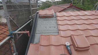 東京都東大和市 屋根葺き替え、外壁塗装工事 屋根材ROOGA 施工2