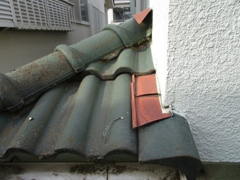 所沢市 北所沢 屋根葺替え 現地調査③ 漆喰崩れ、瓦屋根のカビ、苔