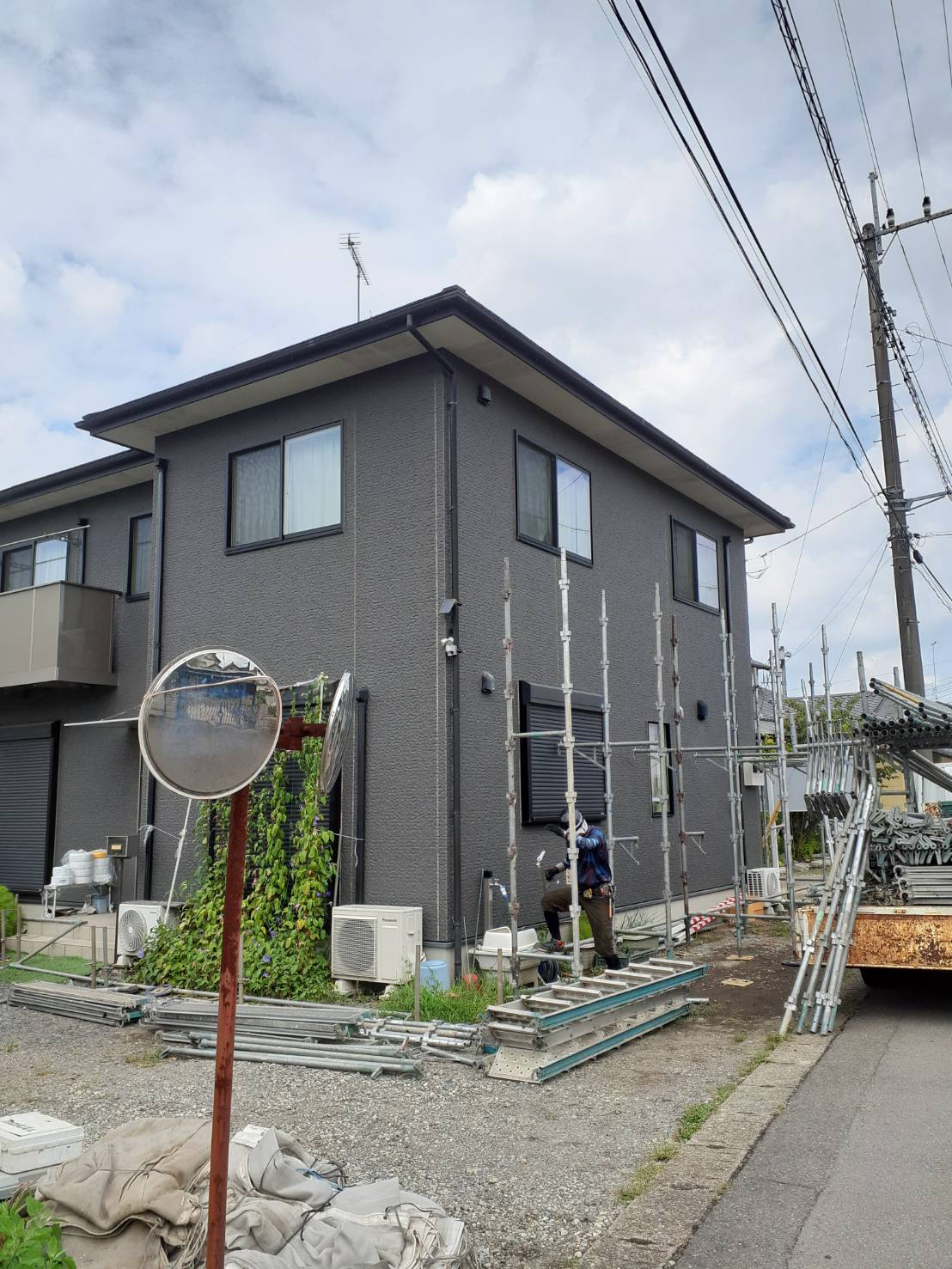 所沢市：屋根カバールーフ工事の後、外壁サイディング工事をお任せいただきました！