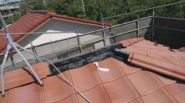 東京都東大和市　屋根葺き替え、外壁塗装工事　屋根材ＲＯＯＧＡ　施工３