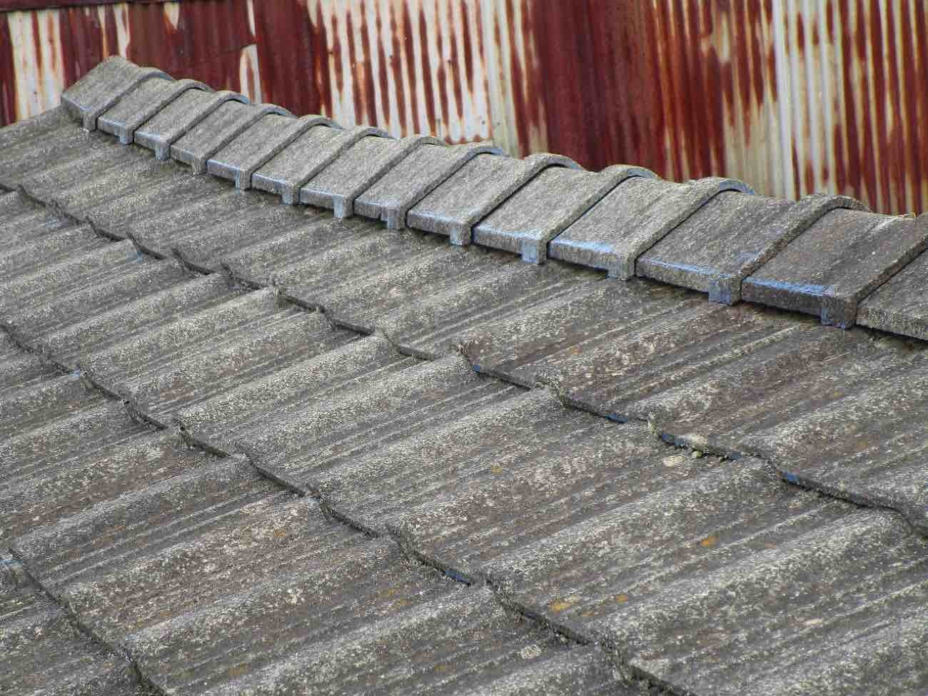 所沢市 築35年のセメント瓦のお家の現地調査 所沢 入間 狭山市で屋根工事や雨漏り修繕なら街の屋根やさん所沢店