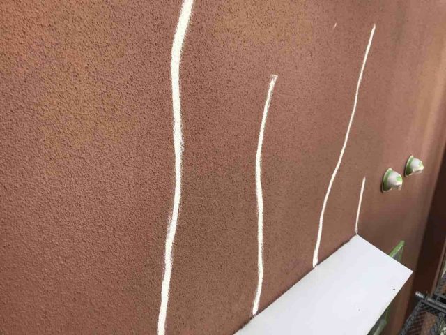 入間市　壁　塗り替え　カビや藻を寄せ付けないフッ素塗料での外壁塗装