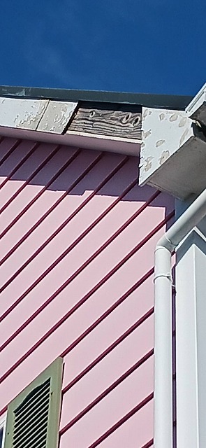 欠損したケラバ木部