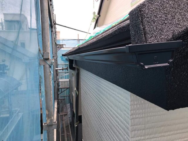 所沢市東所沢　屋根カバー、外壁塗装工事　付帯部塗装　破風、霧除け、雨樋塗装工事 (5)