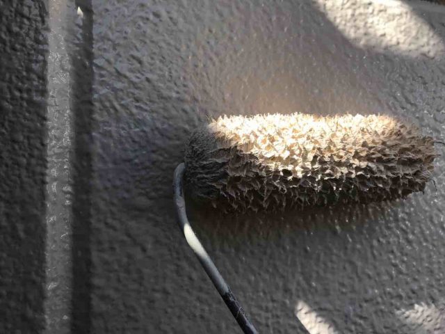 日高市　チョーキング現象発生外壁を超高耐候性のフッ素塗料で塗装