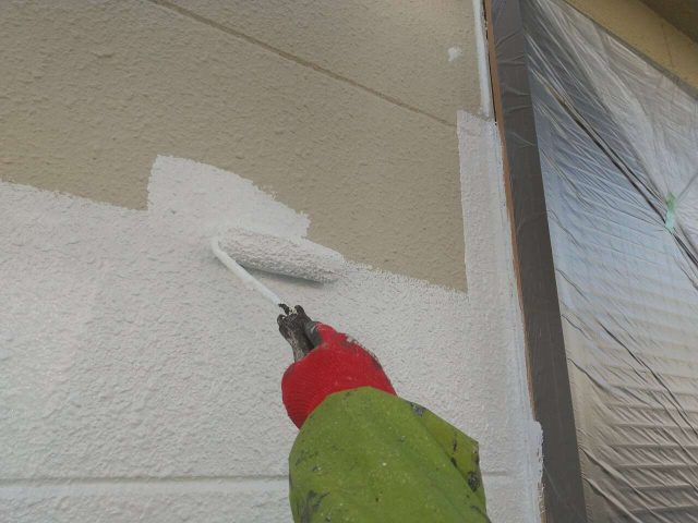 入間市　外壁塗り替え　防水性を高める色あせ知らずの超高耐候性フッ素塗料