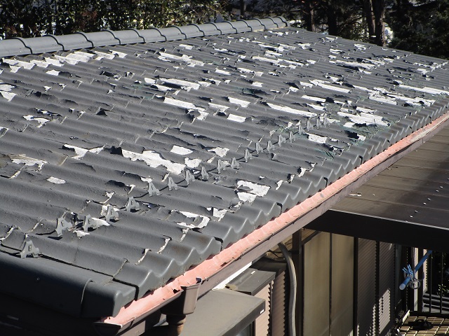 所沢市北中　セキスイかわらU屋根　葺き替え　ボロボロの屋根
