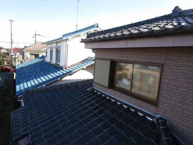 入間市　瓦屋根を軽量化した屋根へのリフォームをご希望のお宅の現地調査