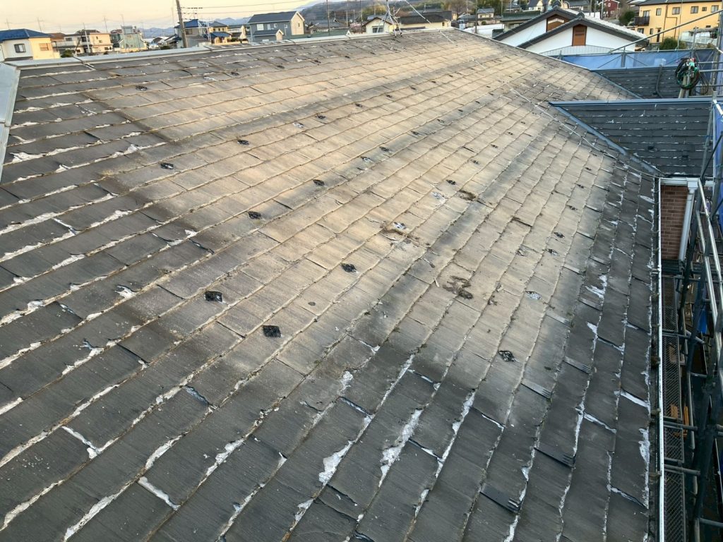 撤去跡が残る屋根全体