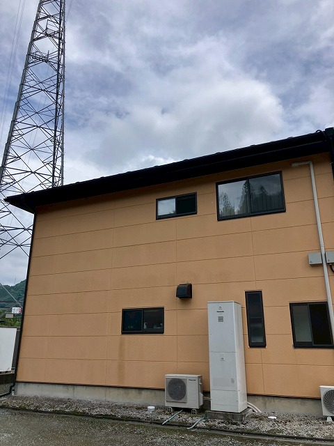 所沢市｜戸建て住宅で雨樋が外れて雨漏り！プロの仕事ですぐに解決しました