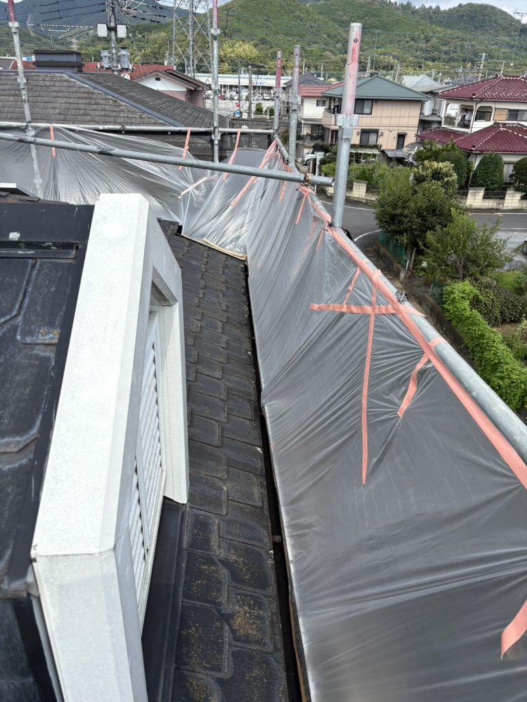 外周に張った養生シート