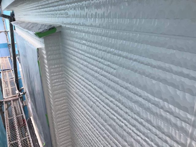 所沢市東所沢　屋根カバー、外壁塗装工事　外壁塗装下塗り作業 (8)