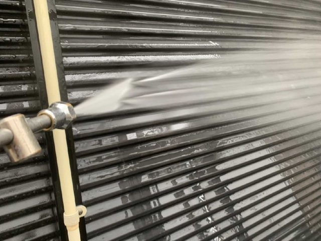 狭山市広瀬台　屋根・外壁塗装　高圧洗浄作業 (3)