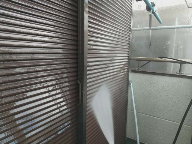 入間市　雨樋を防錆塗装で劣化を防ぎます！